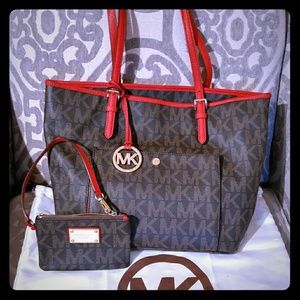 ((🔼SOLD🔼)) MKTote With Matching Wristlet